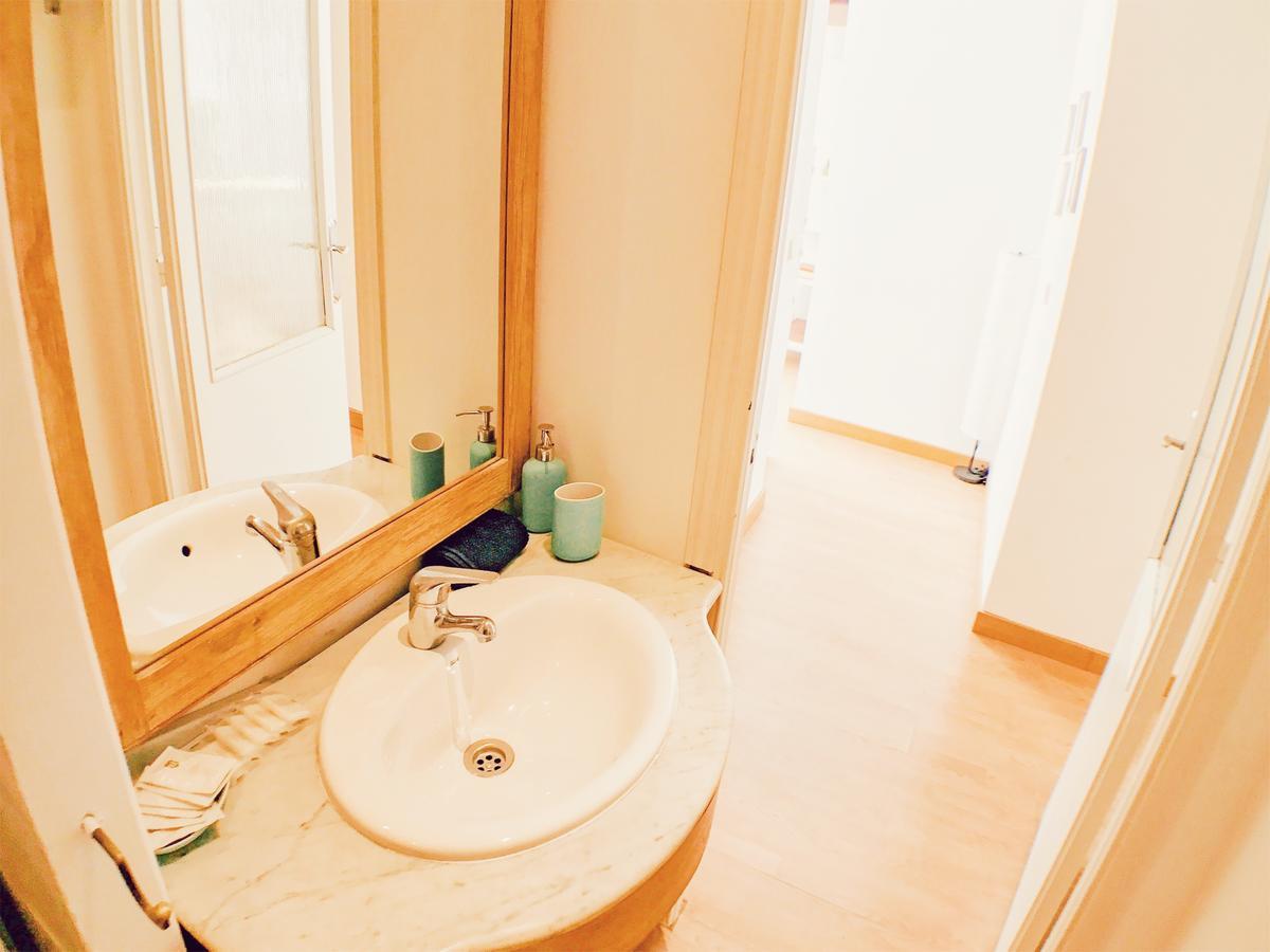 Lollipop Flats City Centre Deluxe Suite Madrid Exterior photo