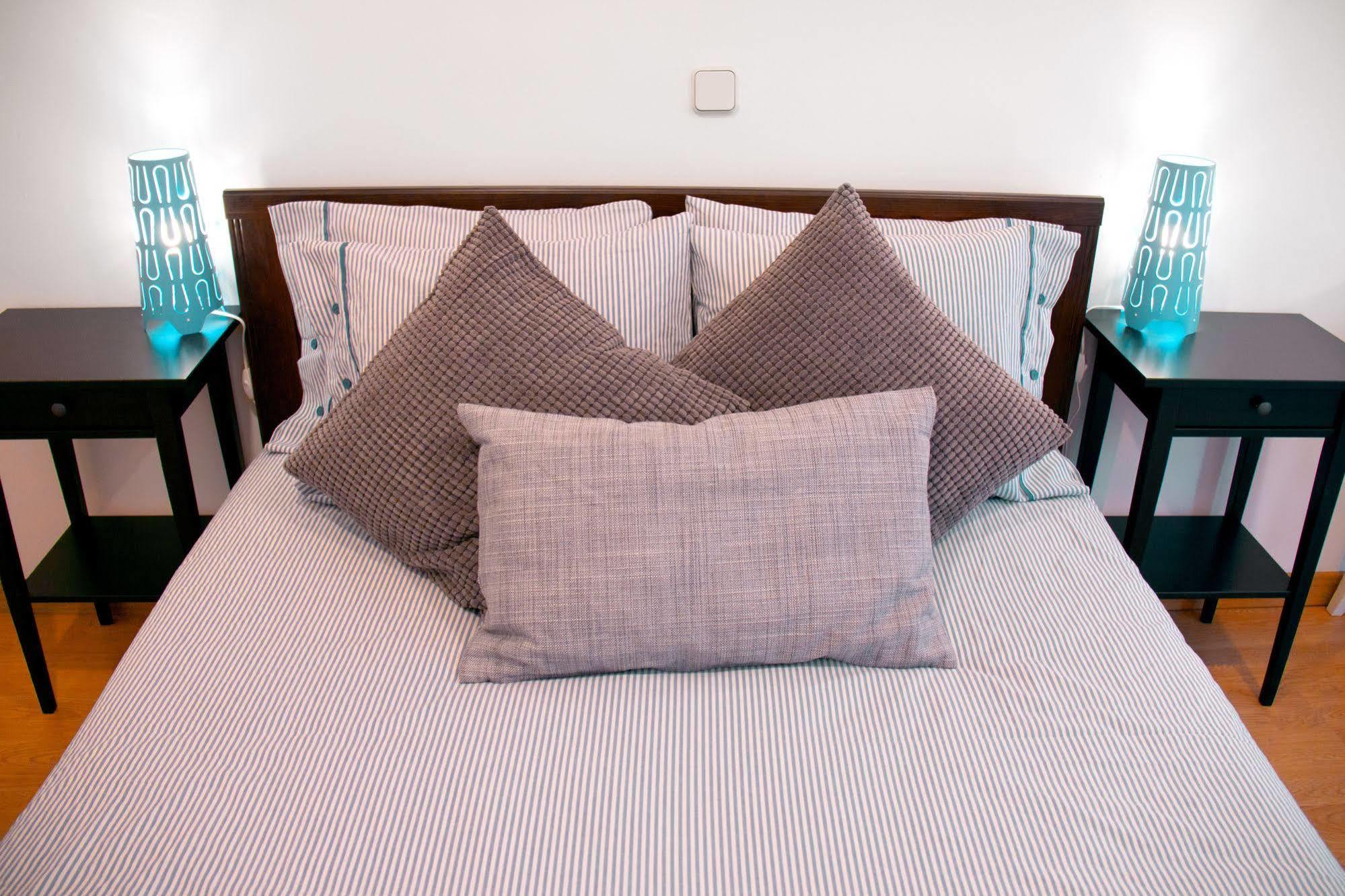 Lollipop Flats City Centre Deluxe Suite Madrid Exterior photo